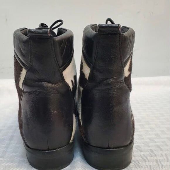 Stuart Weitzman Spanish crafted cowhide lace-up ankle boots ladies size 4 - Picture 4 of 7